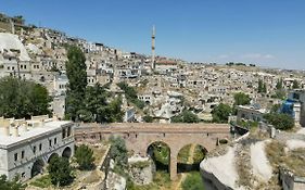 El Puente Cave Hotel